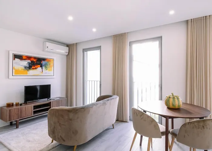 Bba Palacio Ii - Garden View, Gym & Free Parking